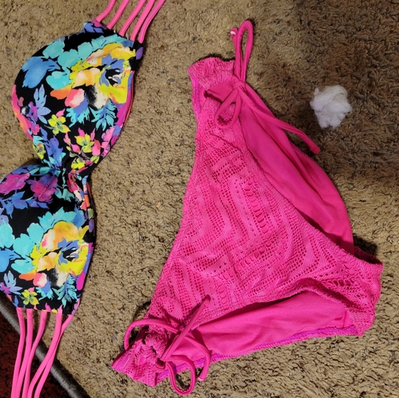 Bathing suit - Picture 4 of 5